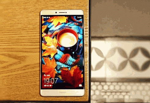 榮耀Note 8怎么裝卡？需要剪卡嗎？
