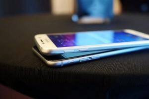 三星侵犯了iPhone設(shè)計(jì)專利？100多名設(shè)計(jì)師為蘋果作證稱
