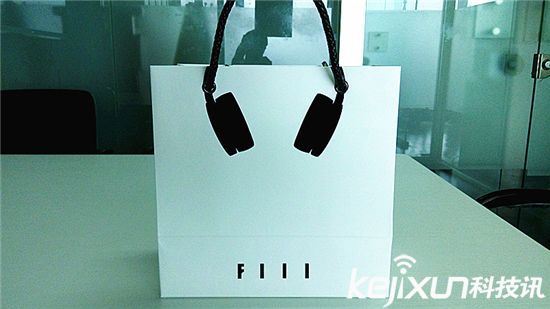 FIIL DIVA耳機體驗評測：律動時尚的智能降噪耳機