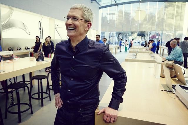 <a href=/mobile/iphone/ target=_blank class=infotextkey>iPhone</a>中國銷量已滑落至第五 庫克緊急訪華救危局