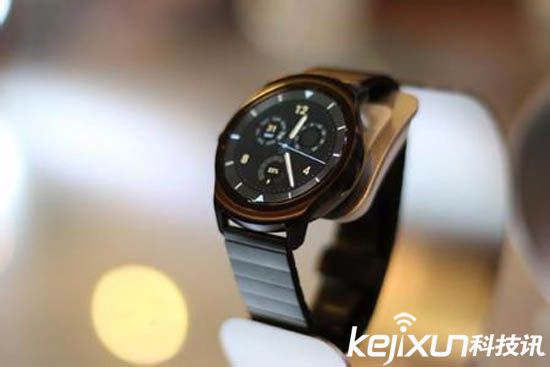 武大?；ㄅ宕鱐icwatch 2街拍照 沉魚落雁閉月羞花