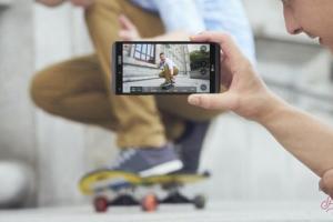 LG V20安卓旗艦正式發(fā)布 前雙屏幕+后雙攝像頭