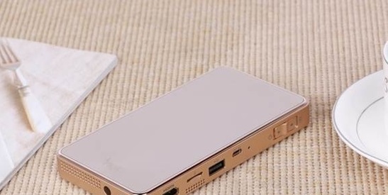 神畫小媚AR投影電視怎么樣？小小機(jī)身大內(nèi)涵