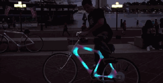 AuroraLED自行車架：渾身跑馬燈還沒有城鄉(xiāng)結(jié)合部范兒