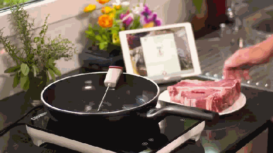 在鍋上裝上這小東西 飯菜好了會(huì)自己“喊你”