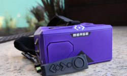iPhone用戶玩不到好VR？那是你沒(méi)見過(guò)這個(gè)遙控器