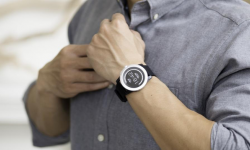 永遠(yuǎn)有電的Powerwatch智能手表：只要戴著就有電
