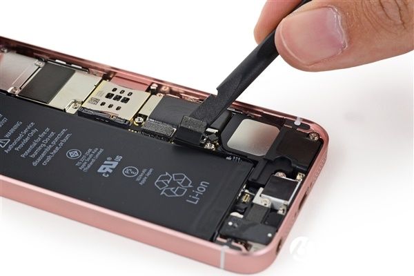 蘋果：iPhone6s自動(dòng)關(guān)機(jī)解決辦法 果粉無語