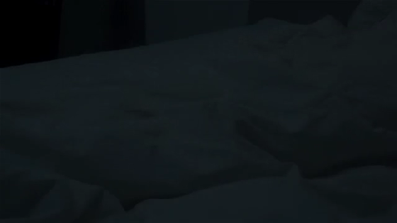 这灯不会打搅你的美事 能和你同起同睡一同工作