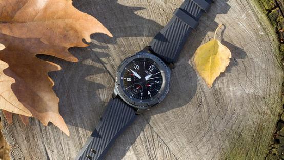 三星Gear S3 frontie更爺們了！但系統(tǒng)真難用