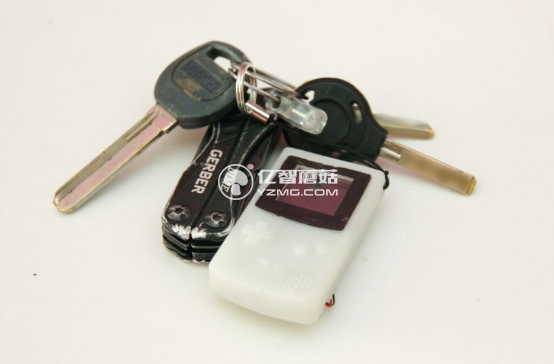 跟著牛人做一款迷你游戲機(jī)吧 還能當(dāng)鑰匙掛飾