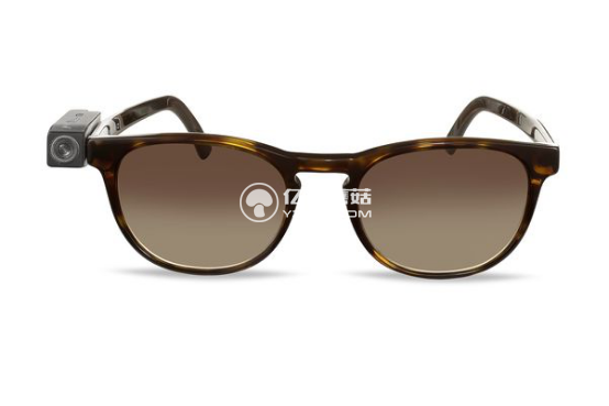 只要給眼鏡上裝上這個(gè) 以后看見啥就能拍啥