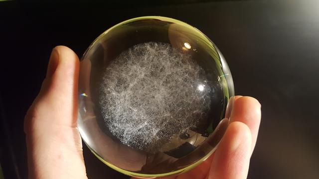 想感受宇宙浩瀚不一定在電影里 這個(gè)玻璃球就行