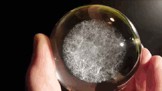 想感受宇宙浩瀚不一定在電影里 這個(gè)玻璃球就行
