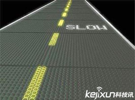 法國(guó)建成世界首條太陽(yáng)能公路 為路燈提供電源