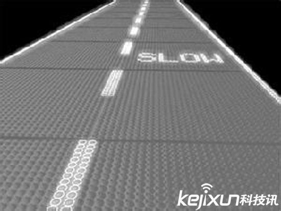法國(guó)建成世界首條太陽(yáng)能公路 為路燈提供電源