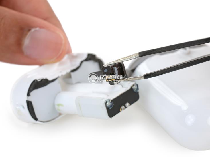 AirPods做工怎么樣 AirPods無線耳機(jī)拆機(jī)圖解評(píng)測(cè)