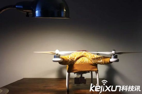 藝術(shù)家為無人機設(shè)計毛衣 既美觀又保暖 