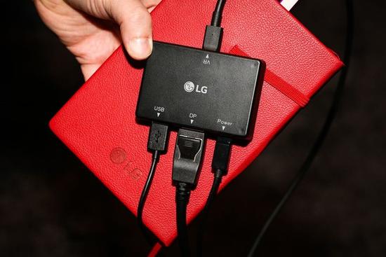 完爆HTC Vive？新款LG VR頭顯亮相MWC