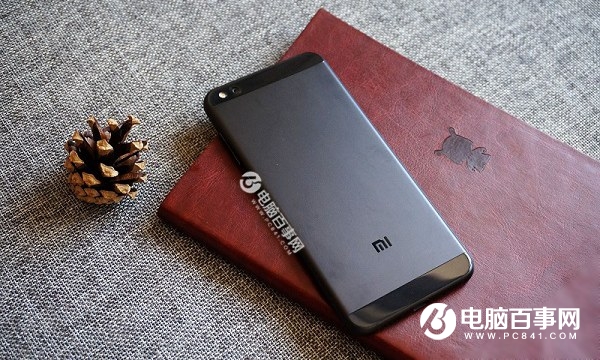 小米5C后蓋怎么打開？能換嗎？小米5c拆后蓋教程