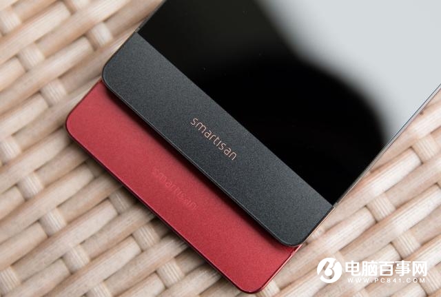 為什么都希望老羅出高端機 不讓錘子出款百元機？