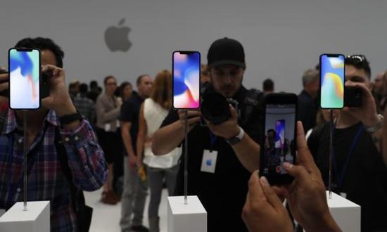 黃牛：iPhone X訂金6000元總價(jià)炒至2萬