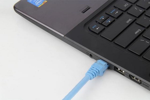筆記本電腦插線的網(wǎng)速是不是真的要比wifi快？