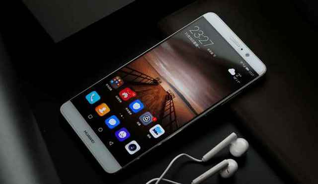 華為Mate9 一夜狂跌“最低價(jià)” iPhone7“很受傷”