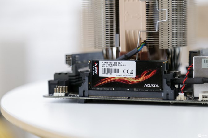 小體積卻有大能量 i9-7980XE迷你小機(jī)箱裝機(jī)實(shí)錄