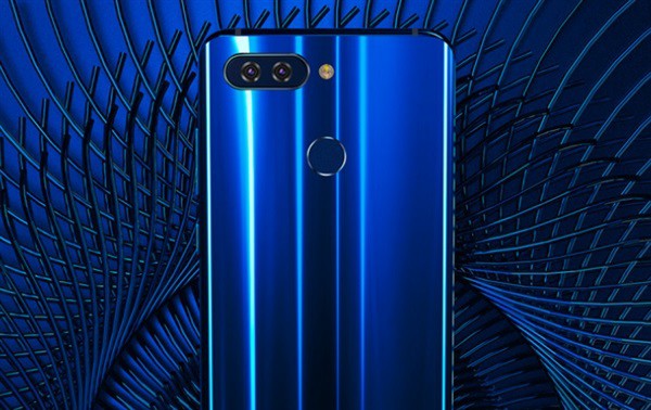 海信H11全面屏手機發(fā)布 海信H11顏值爆棚 但性價比一般