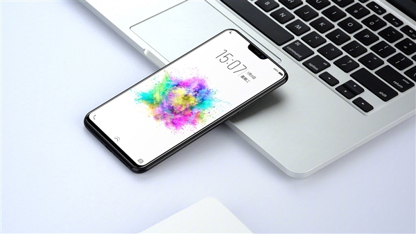 vivo X21正式發(fā)布：屏下指紋+新全面屏+驍龍660