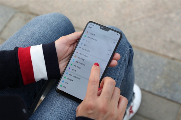 OPPO R15全面評測 最超值的異形全面屏！