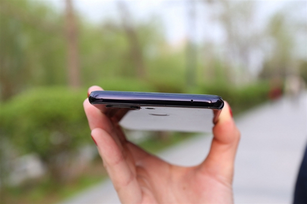 OPPO R15全面評測 最超值的異形全面屏！