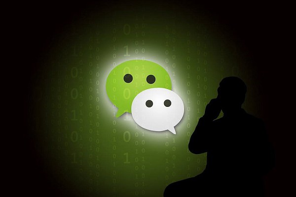 微信收藏拼長(zhǎng)圖發(fā)朋友圈教程 微信怎么拼圖？