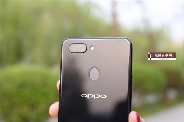 3K檔的熱門旗艦機(jī) 榮耀10和OPPO R15買哪個(gè)好？g