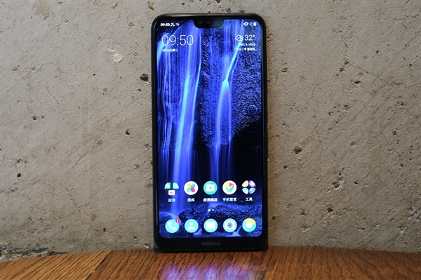 諾基亞X6發(fā)布：86%屏占比 手感出色 1299元起