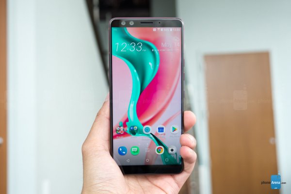 HTC U12+真機(jī)上手圖賞：看起來相當(dāng)漂亮
