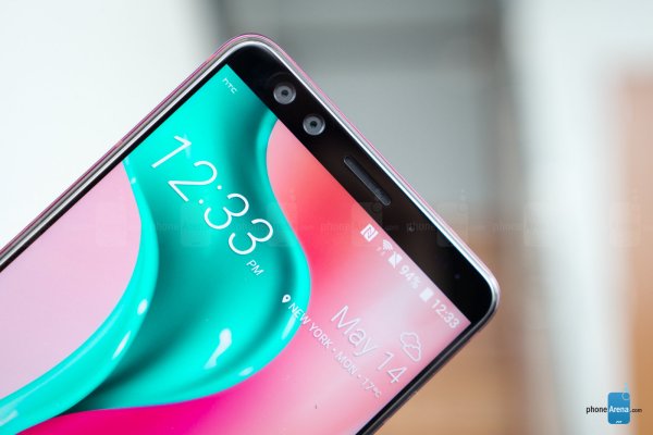 HTC U12+真機(jī)上手圖賞：看起來相當(dāng)漂亮