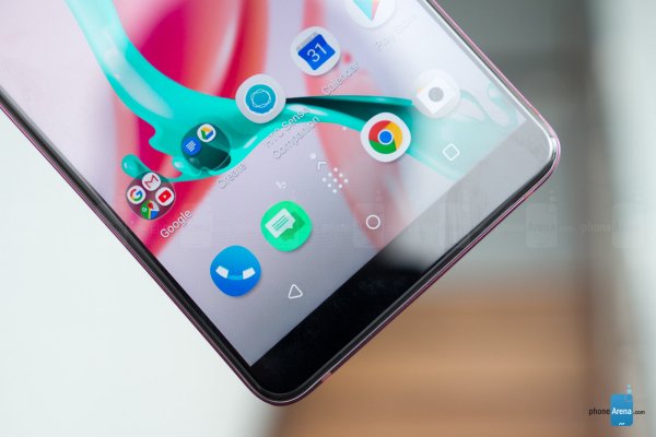 HTC U12+真機(jī)上手圖賞：看起來相當(dāng)漂亮