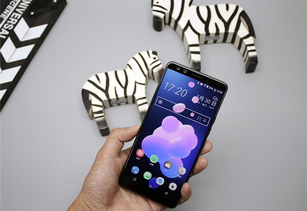 HTC U12+評測：旗艦配置與做工，解鎖新技能還需VR加持
