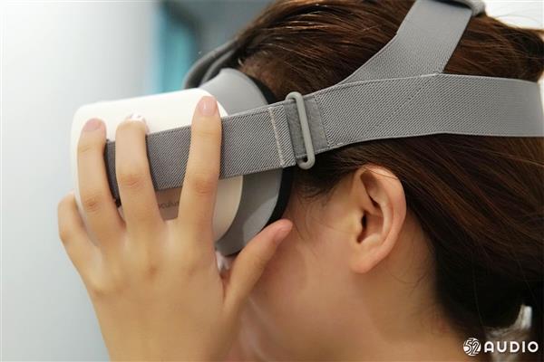 小米VR一體機體驗：全景音效 巨幕影院