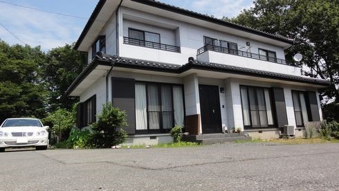 日本漫畫家網(wǎng)上賣自家燒毀房屋寫真 網(wǎng)友吐槽