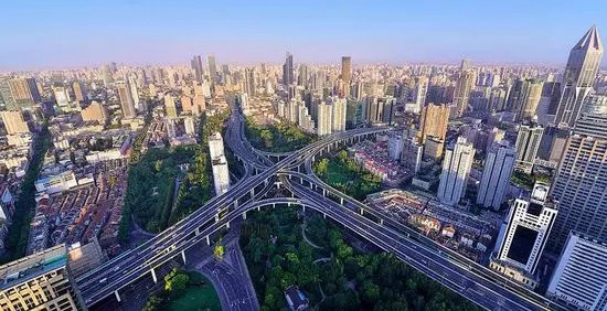 中美貿(mào)易開戰(zhàn) 國(guó)運(yùn)之爭(zhēng)搶的是未來50年！