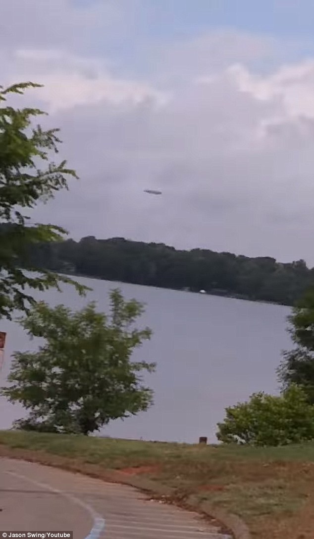UFO驚現(xiàn)北卡州湖上空 真實性引發(fā)諸多猜測
