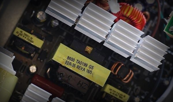 怎么看電源質(zhì)量好壞？八招教你判斷電腦電源用料是否縮水