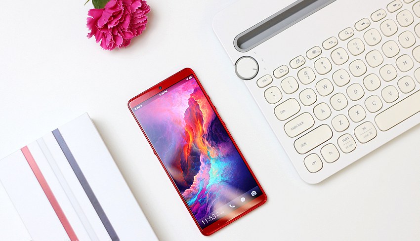 堅(jiān)果Pro2s精美圖賞 高顏值中端手機(jī)，比小米8SE便宜1元