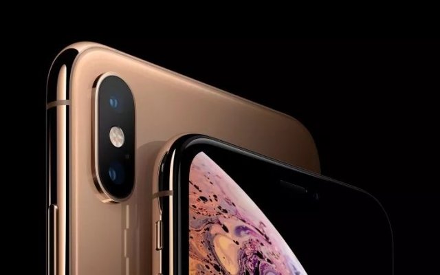 iPhone Xs max擁有史上最佳屏幕，能否吊打三星S9？