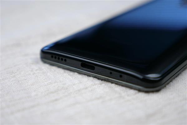 聯(lián)想Z5 Pro體驗：滑屏體驗贊、外放音質(zhì)成亮點