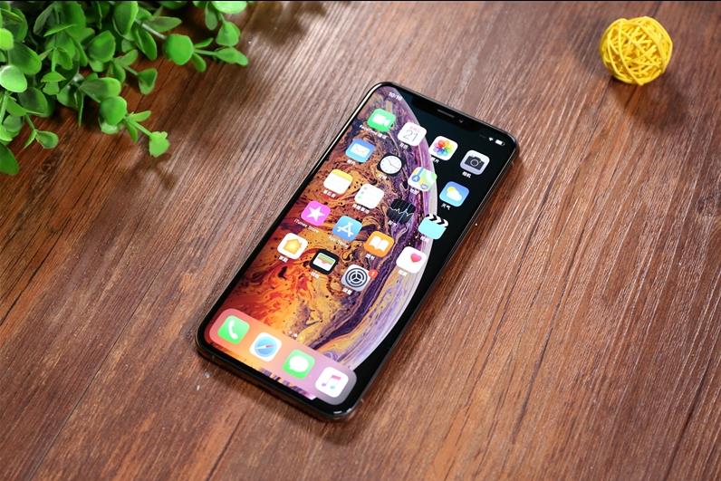 華為Mate 20 X對比iPhone XS Max：誰才是最強游戲旗艦！