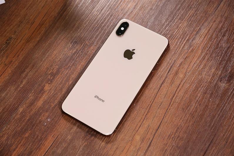 華為Mate 20 X對(duì)比iPhone XS Max：誰才是最強(qiáng)游戲旗艦！